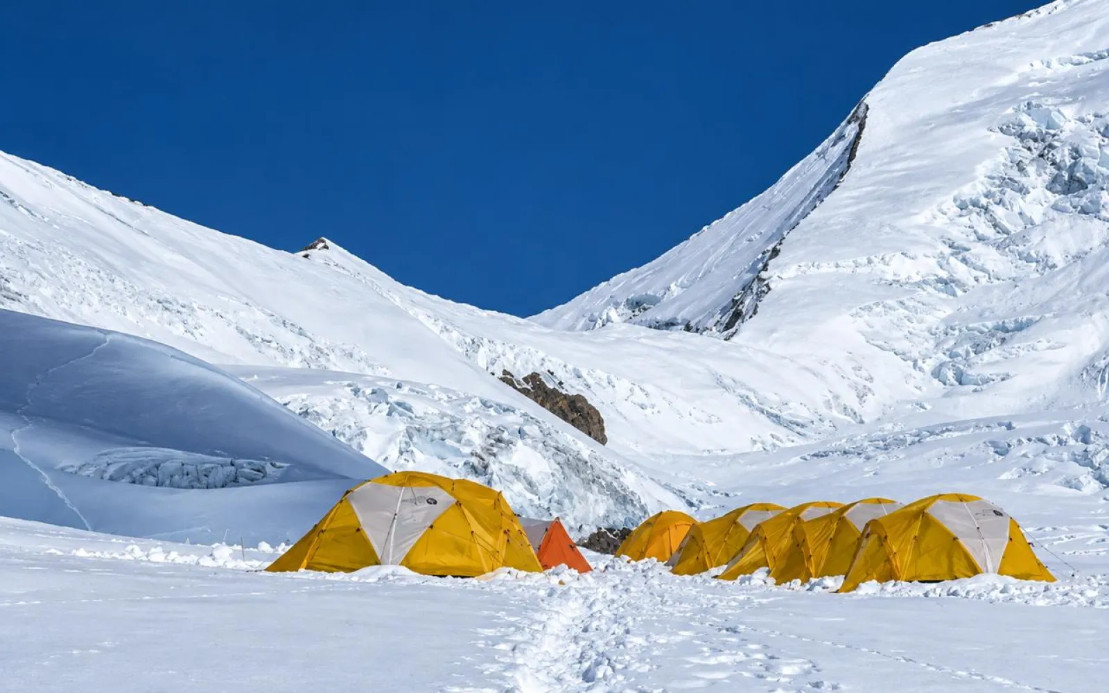 Massive Avalanche Strikes Himlung Himal Base Camp: 10 Reported Missing